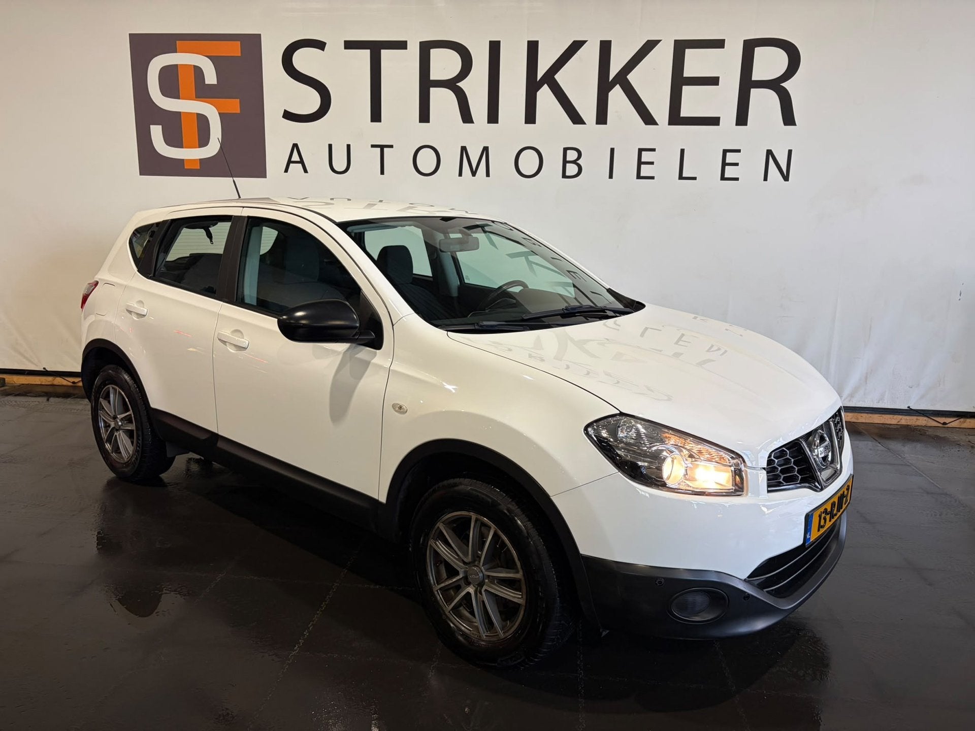Nissan Qashqai 1.6 Visia, Auto's, Voorwielaandrijving, Euro 5, Stof, Gebruikt