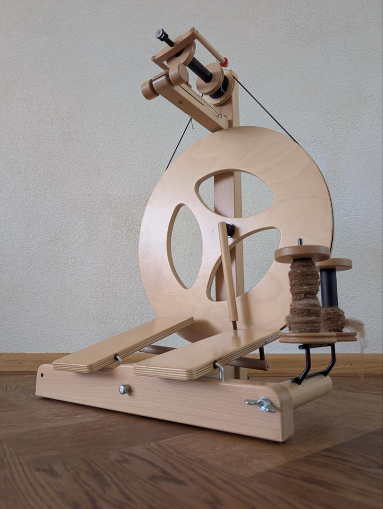 Spinnenwiel Louet S10C, Hobby en Vrije tijd, Spinnewielen en Spinnen, Ophalen of Verzenden, Spinnewiel