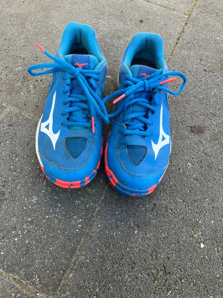 Kunstgrasschoen Mizuno Wave Lynx 2 junior maat 36, Sport en Fitness, Korfbal, Ophalen of Verzenden, Gebruikt, Schoenen
