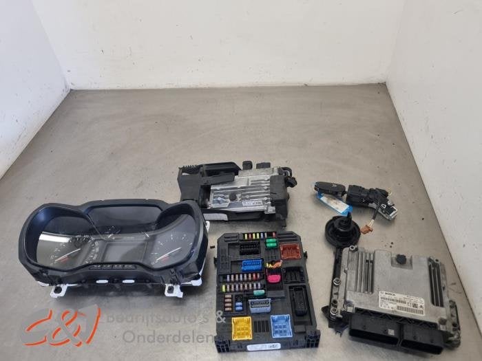 Kontaktslot + computer van een Citroen Berlingo
