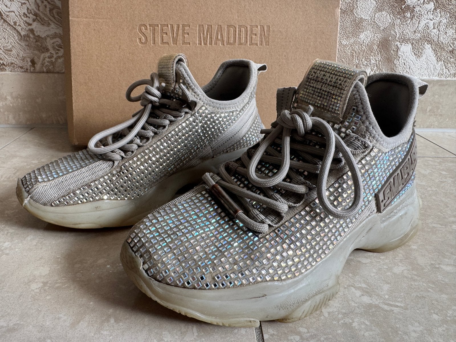 Steve Madden Maxima Sneakers met Strass, Ophalen of Verzenden, Sneakers of Gympen, Grijs, Gedragen