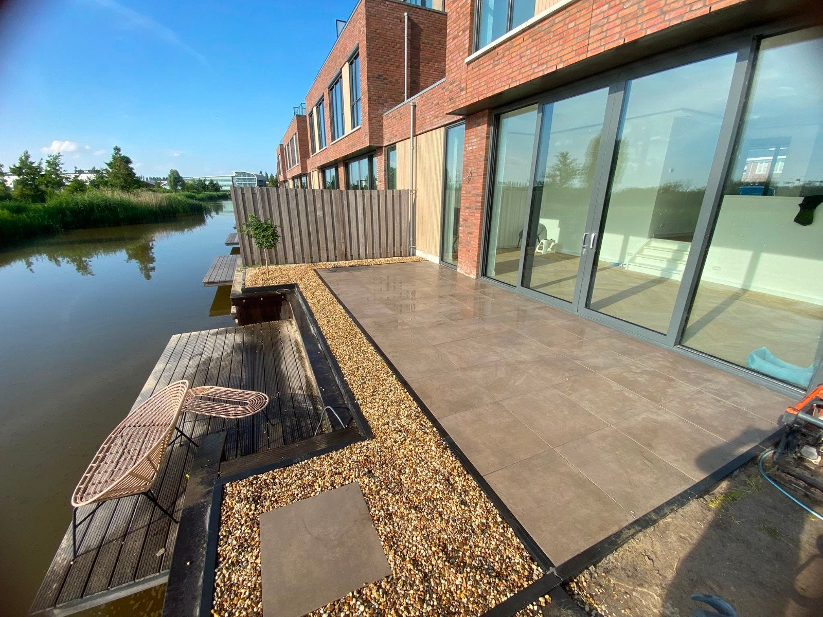 Stratenmaker & Hovenier – Complete Tuinrenovatie, Garantie, Tuinontwerp