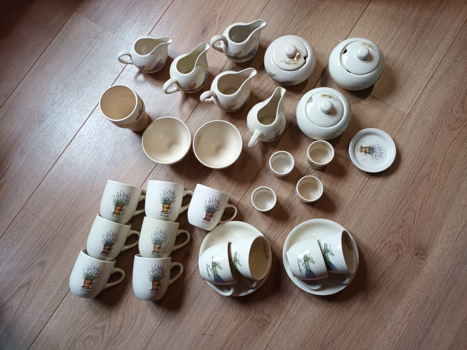 partijtje servies van Jet, Huis en Inrichting, Keuken | Servies, Ophalen