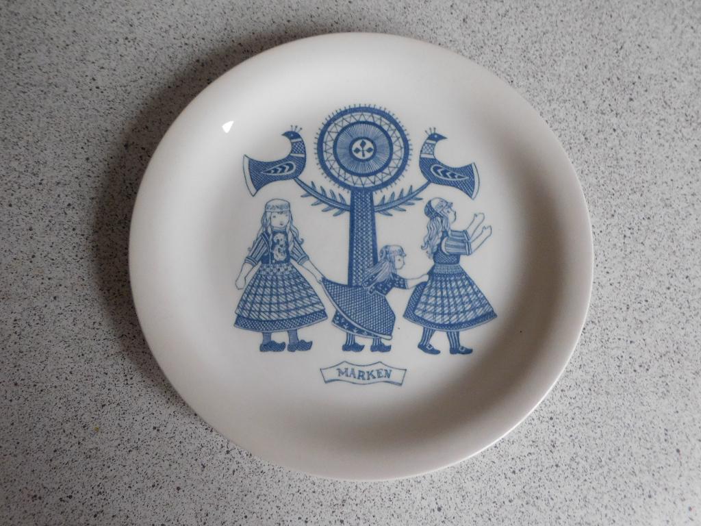 Bord 20,5 cm. Klederdracht Marken Royal Sphinx, Ophalen of Verzenden