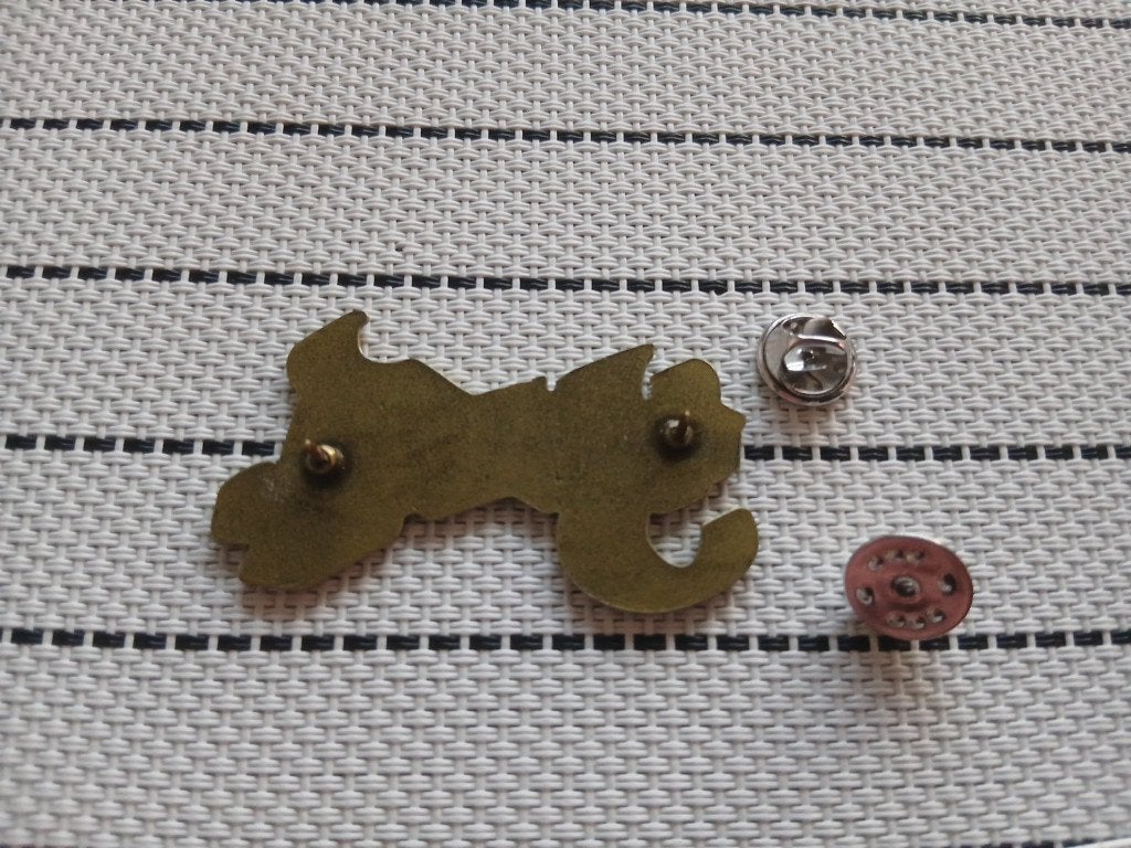 Ghost zeer  mooie shaped pin badge speld metal, Verzenden, Nieuw, Foto of Kaart