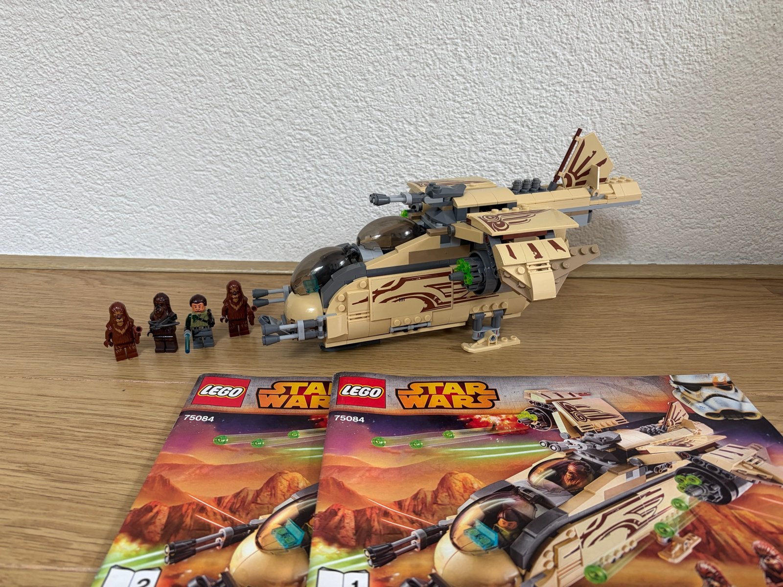 LEGO Star Wars Wookiee Gunship 75084 met minifiguren, Ophalen of Verzenden, Zo goed als nieuw