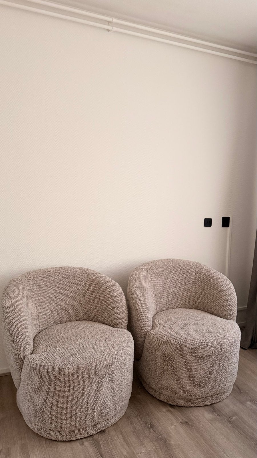 Stijlvolle fauteuil/stoel Hila van NOUS Living - Taupe x2, Ophalen, Zo goed als nieuw, Stof, 75 tot 100 cm
