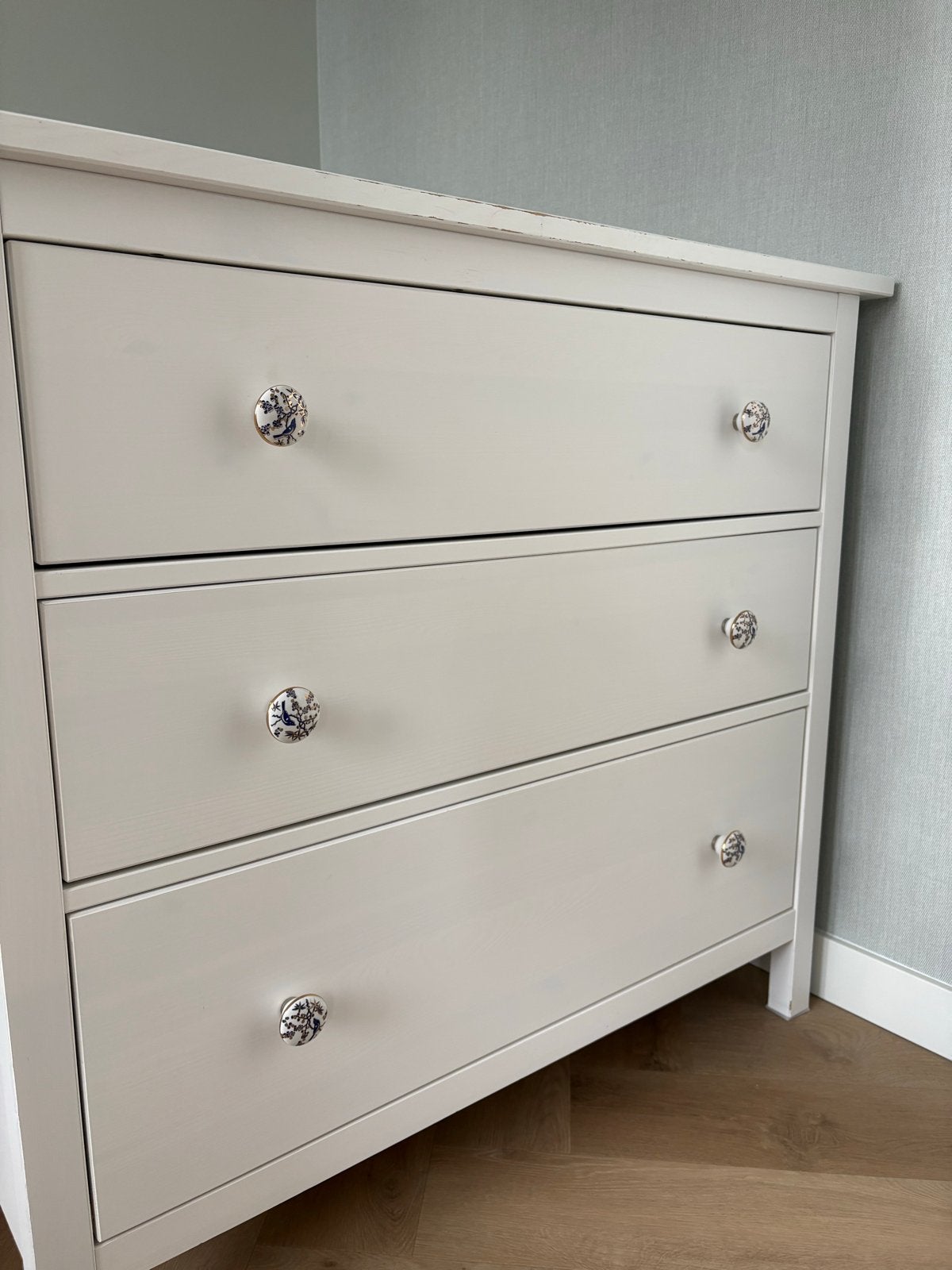 IKEA HEMNES ladekast met 3 lades en unieke knoppen, Ophalen, Gebruikt, 100 tot 150 cm, 3 of 4 laden