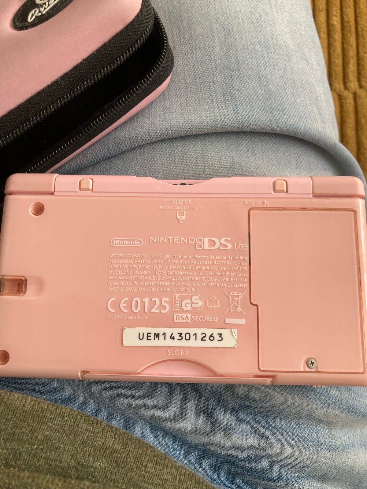 Roze Nintendo DS Lite met beschermhoes, Spelcomputers en Games, Spelcomputers | Nintendo DS, Ophalen, Gebruikt, Roze, Met beschermhoes of tas