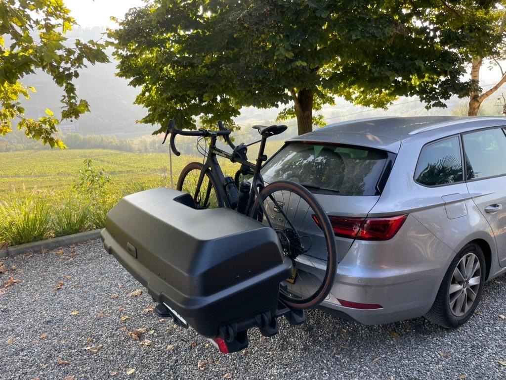 Te huur Thule fietsendrager (3 fietsen) + bagagebox, Ophalen, Zo goed als nieuw