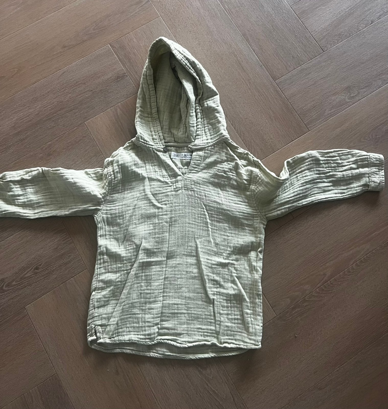 Groen blouse met capuchon maat 116 zara zonder kaartje, Kinderen en Baby's, Kinderkleding | Maat 116, Ophalen of Verzenden, Zo goed als nieuw