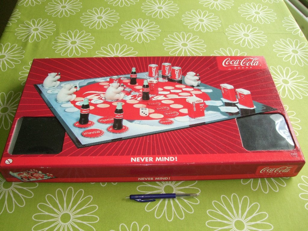 Coca Cola Never Mind bordspel - Mens erger je niet, Een of twee spelers, Ophalen of Verzenden, Zo goed als nieuw, Coca-Cola