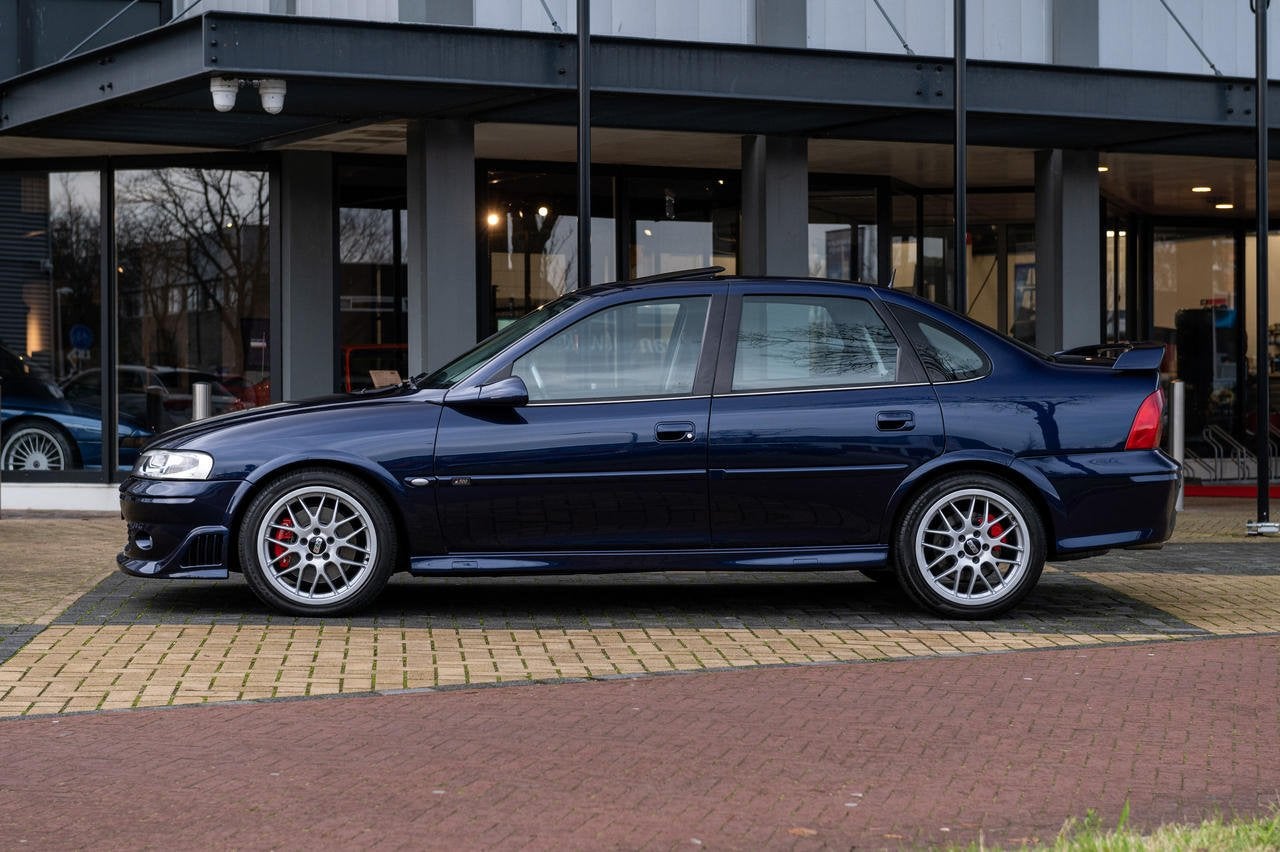 Opel Vectra 2.5 V6 i500 (bj 1999), Auto's, 194 pk, Blauw, 2498 cc, Origineel Nederlands