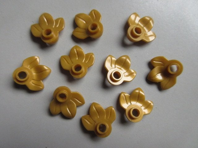 nr. 9277. 10 goudkleurige blaadjes, plant, blad., Ophalen of Verzenden, Zo goed als nieuw, Complete set, Lego