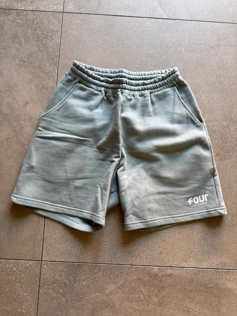 heren shorts merk Four, Kleding | Heren, Broeken en Pantalons, Ophalen of Verzenden, Zo goed als nieuw