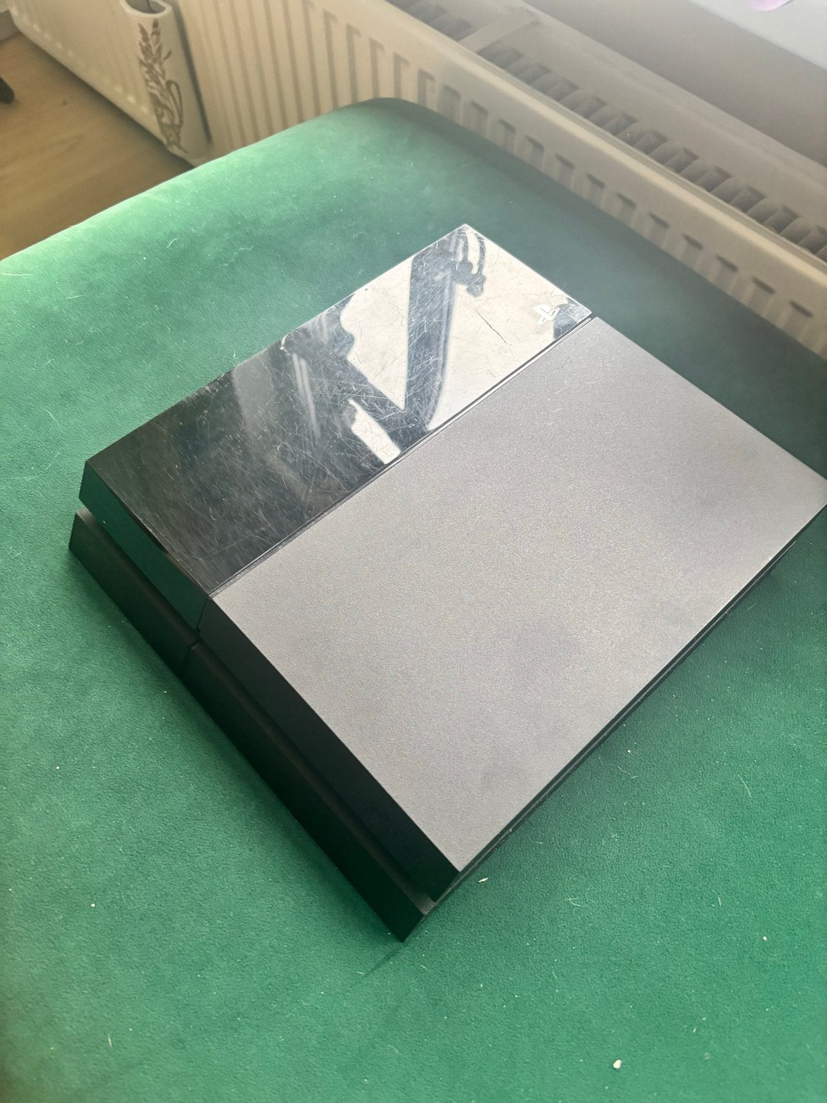 PS4 Gebruikt - Goede staat(kan soms blazen)