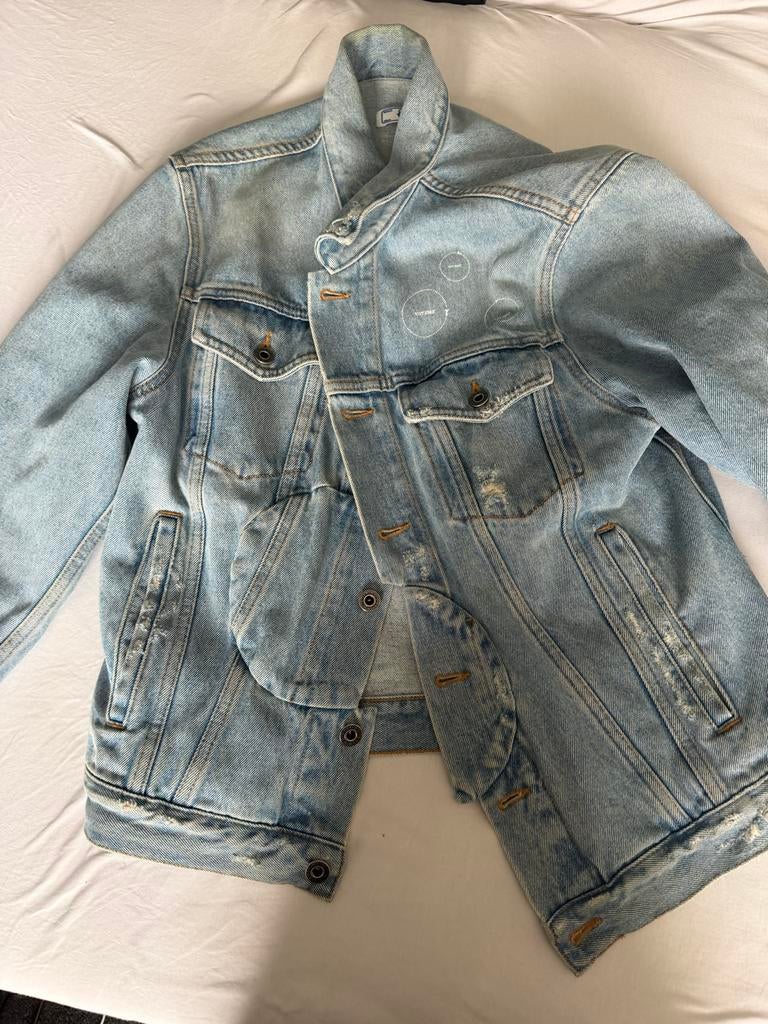 Off-White spijkerjas met pijlenprint, Kleding | Dames, Jassen | Zomer, Zo goed als nieuw, Ophalen of Verzenden
