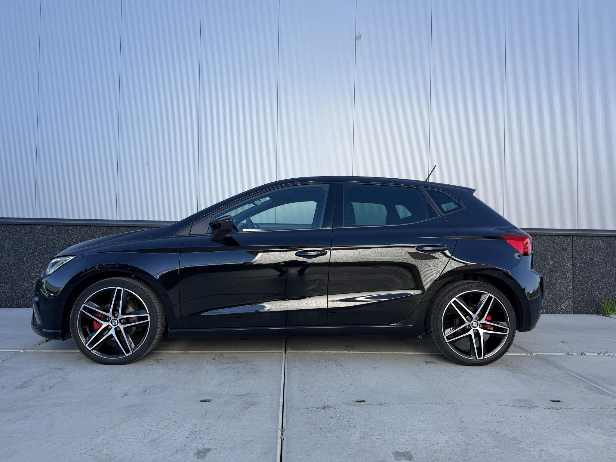 SEAT Ibiza 1.0 TSI FR Business Intense Plus | LED | Navi | A, Auto's, 1063 kg, Gebruikt, 580 kg, Alcantara