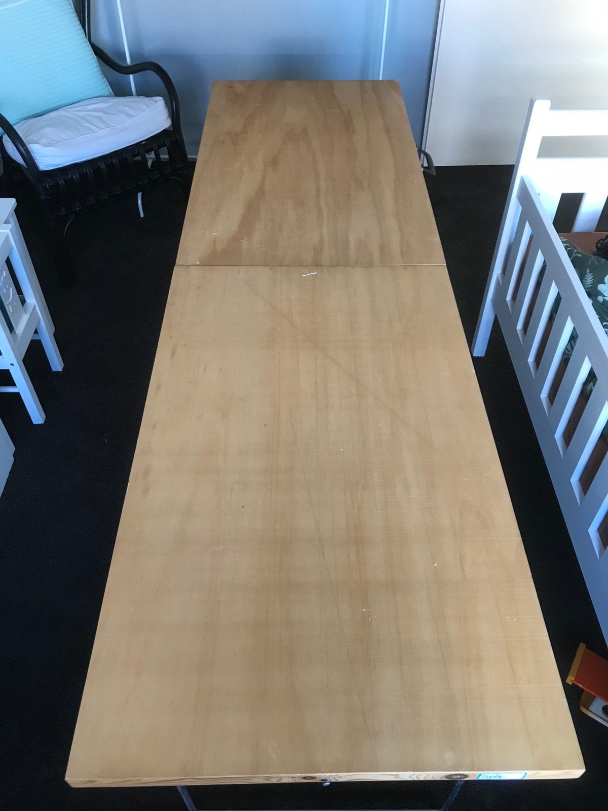 Te Huur: Behangtafel, Ophalen, Zo goed als nieuw