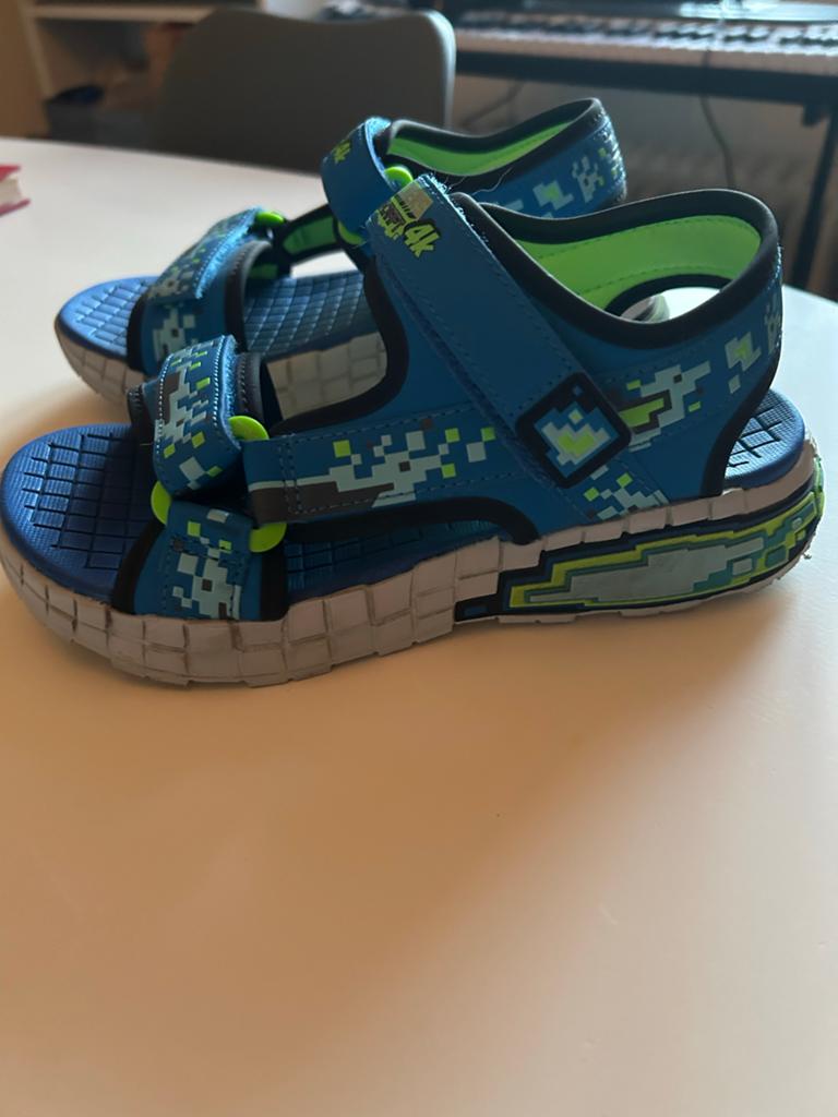 Skechers Minecraft sandalen maat 34 - Zo goed als nieuw, Jongen of Meisje, Schoenen, Ophalen of Verzenden, Zo goed als nieuw