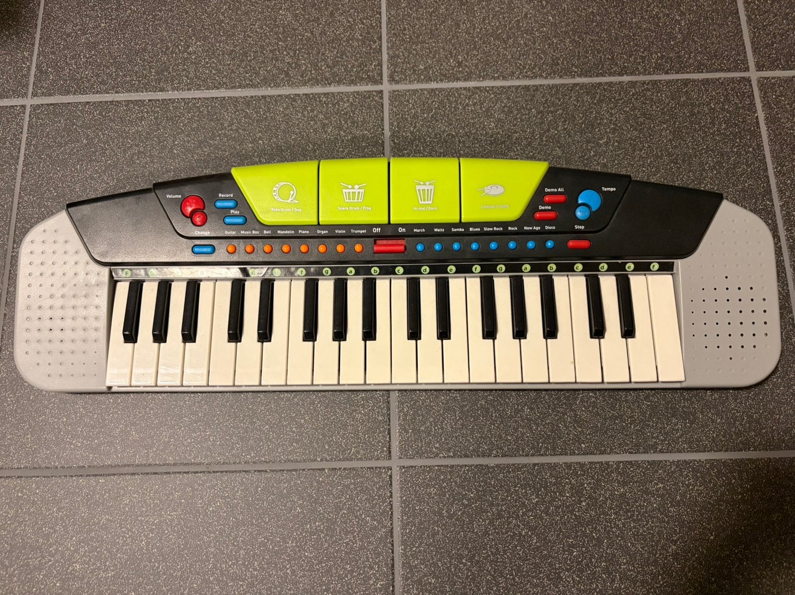 Keyboard voor kinderen, Ophalen, Gebruikt