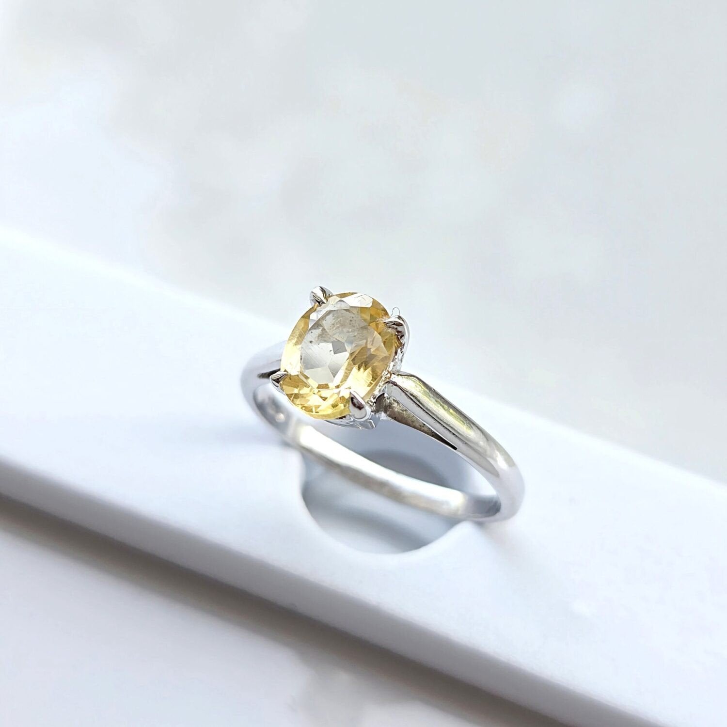 Citrien zilveren ring, Verzenden, Geel, Nieuw, 17 tot 18