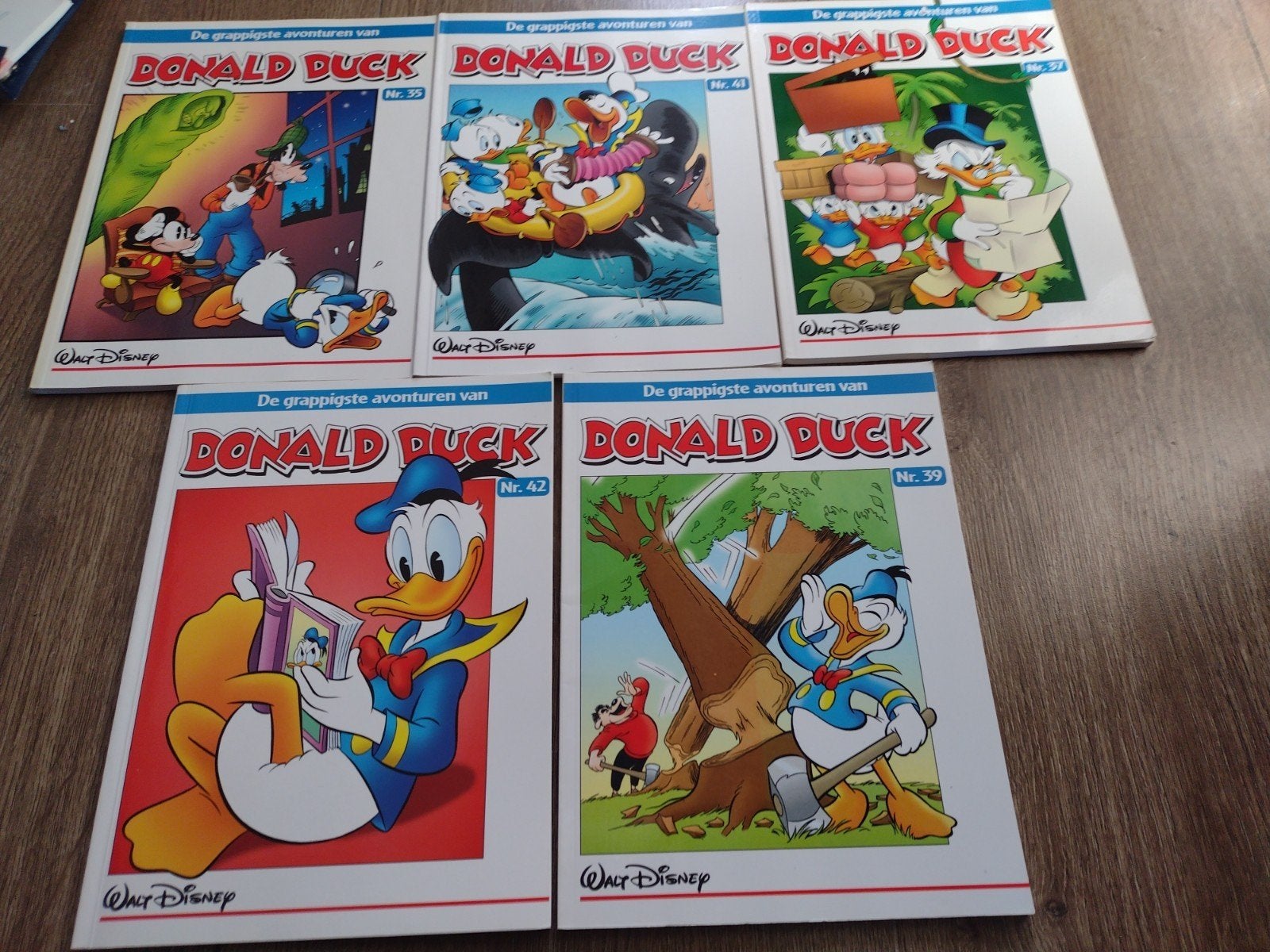 Donald Duck stripboeken - De grappigste avonturen, Ophalen