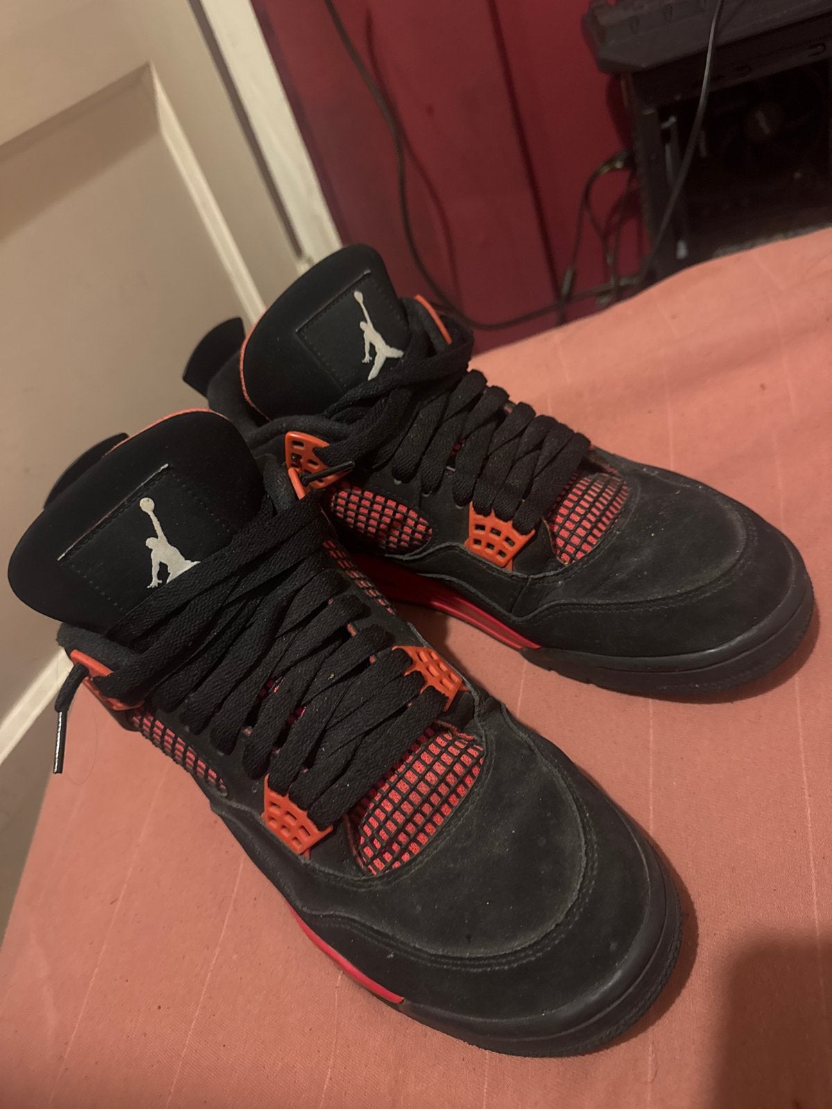 Jordan 4 Retro Red Thunder - Maat 44, Ophalen, Gedragen, Zwart, Sneakers of Gympen