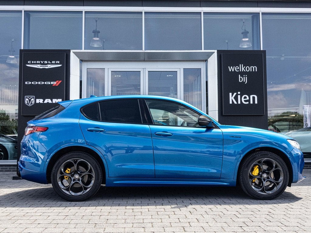 Alfa Romeo Stelvio 2.0 T AWD Veloce 280 pk | Sportstoelen |, Auto's, Alfa Romeo, Automaat, Euro 6, 4 cilinders, Blauw