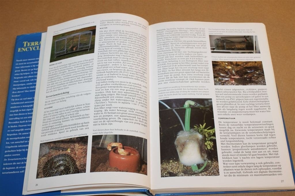 Terrarium — Reptielen en Amfibieën — Encyclopedie, Ophalen of Verzenden, Gelezen