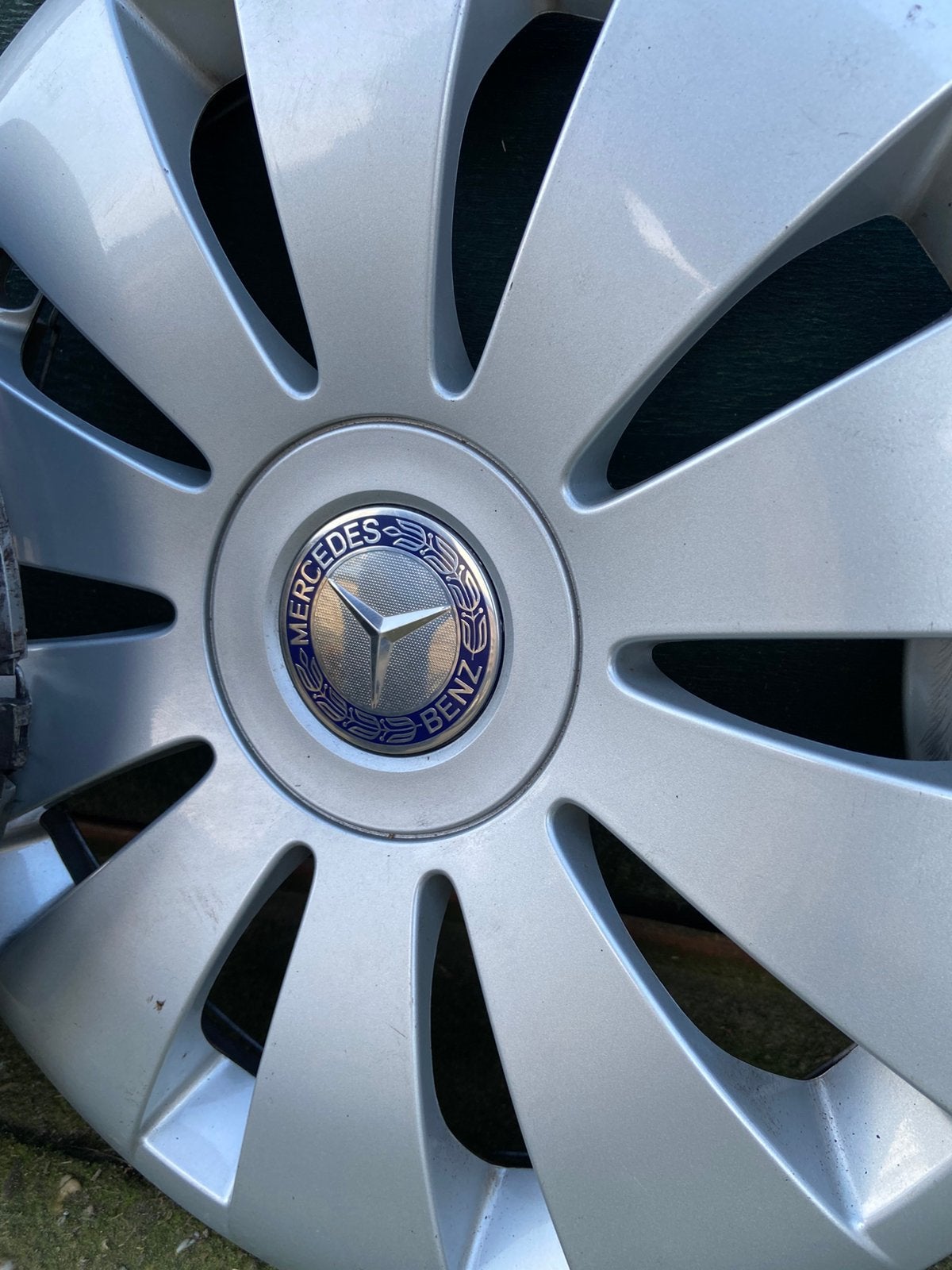 MOET NU WEG! TEAB Ca 20 sets originele Mercedes wieldoppen, Ophalen, Gebruikt