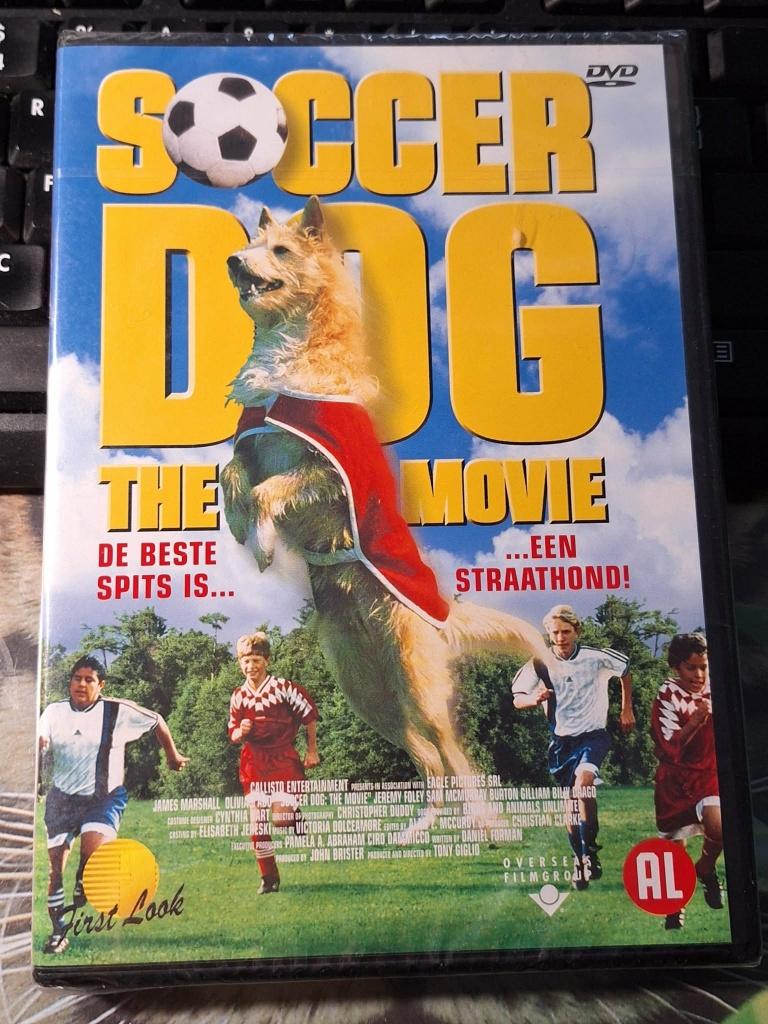 Te koop de nieuwe DVD Soccer Dog The Movie van Tony Giglio., Alle leeftijden, Overige genres, Ophalen of Verzenden, Nieuw in verpakking