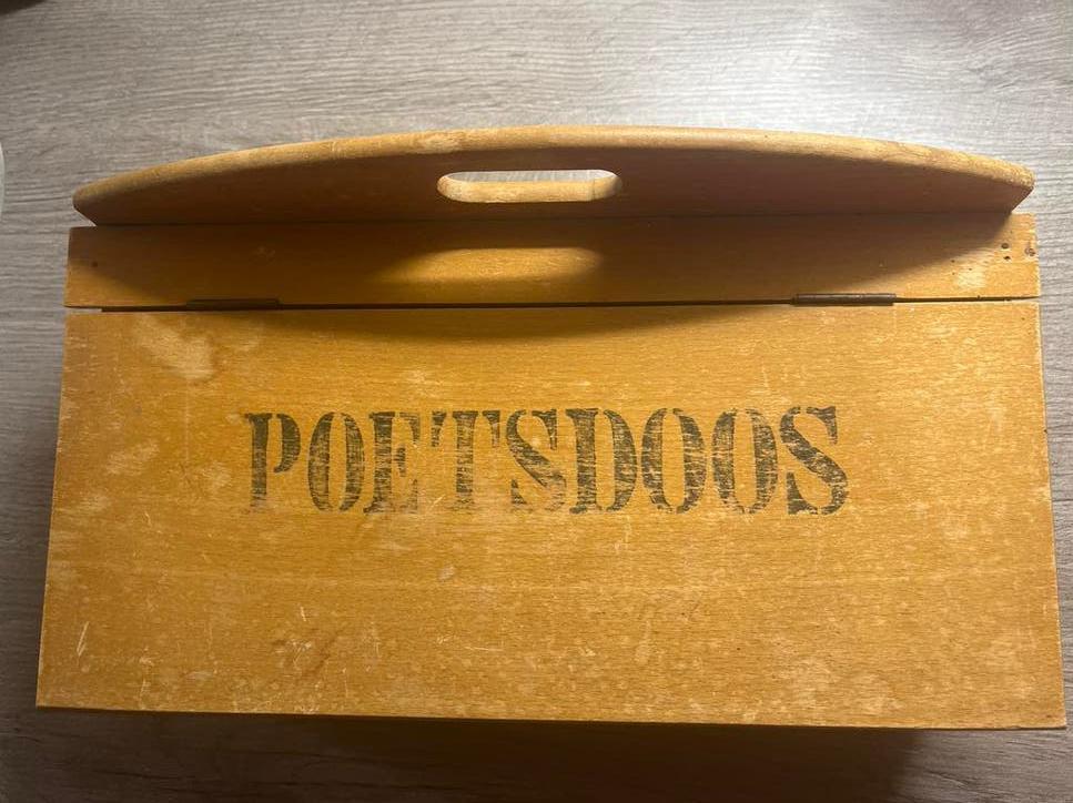 Vintage houten schoenpoetsdoos met inhoud, Verzamelen, Ophalen of Verzenden, Overige typen
