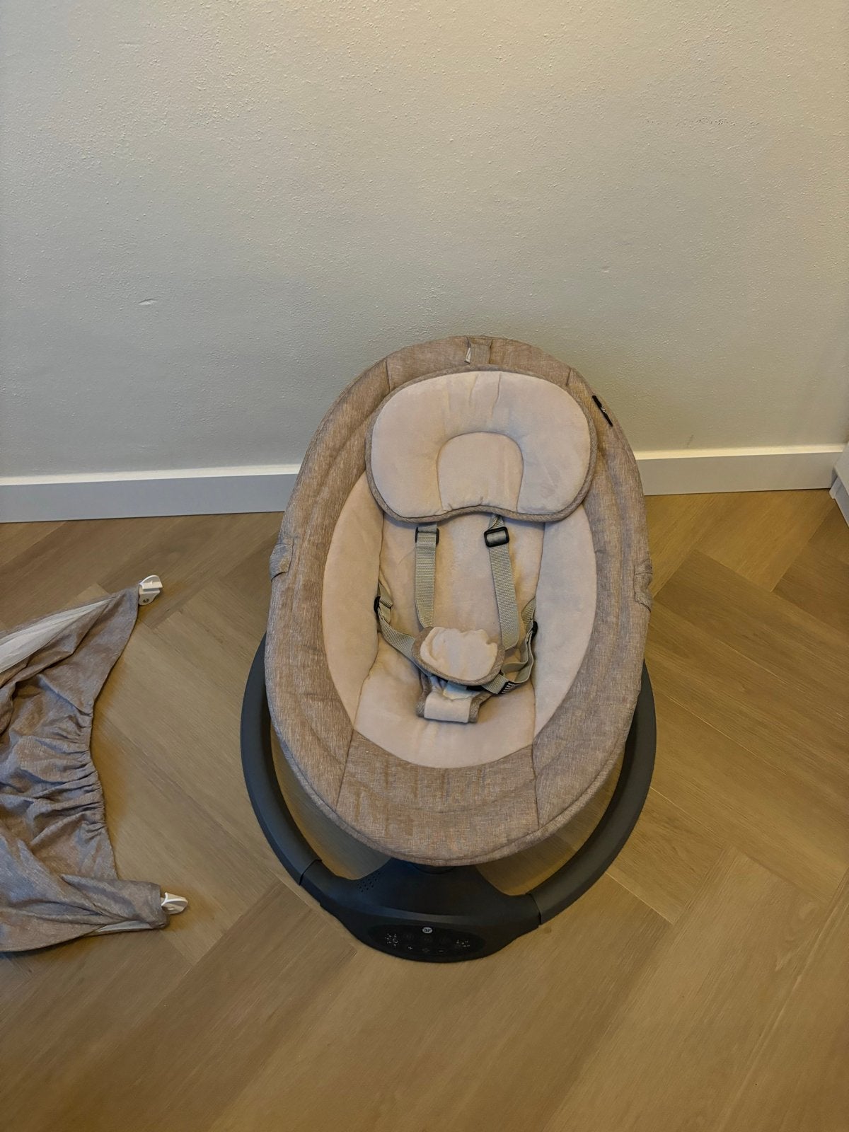 Bebies First Swinger - Zo goed als nieuw, Overige merken, Schommelstoel, Ophalen of Verzenden, Met gordel(s) of riempje(s)