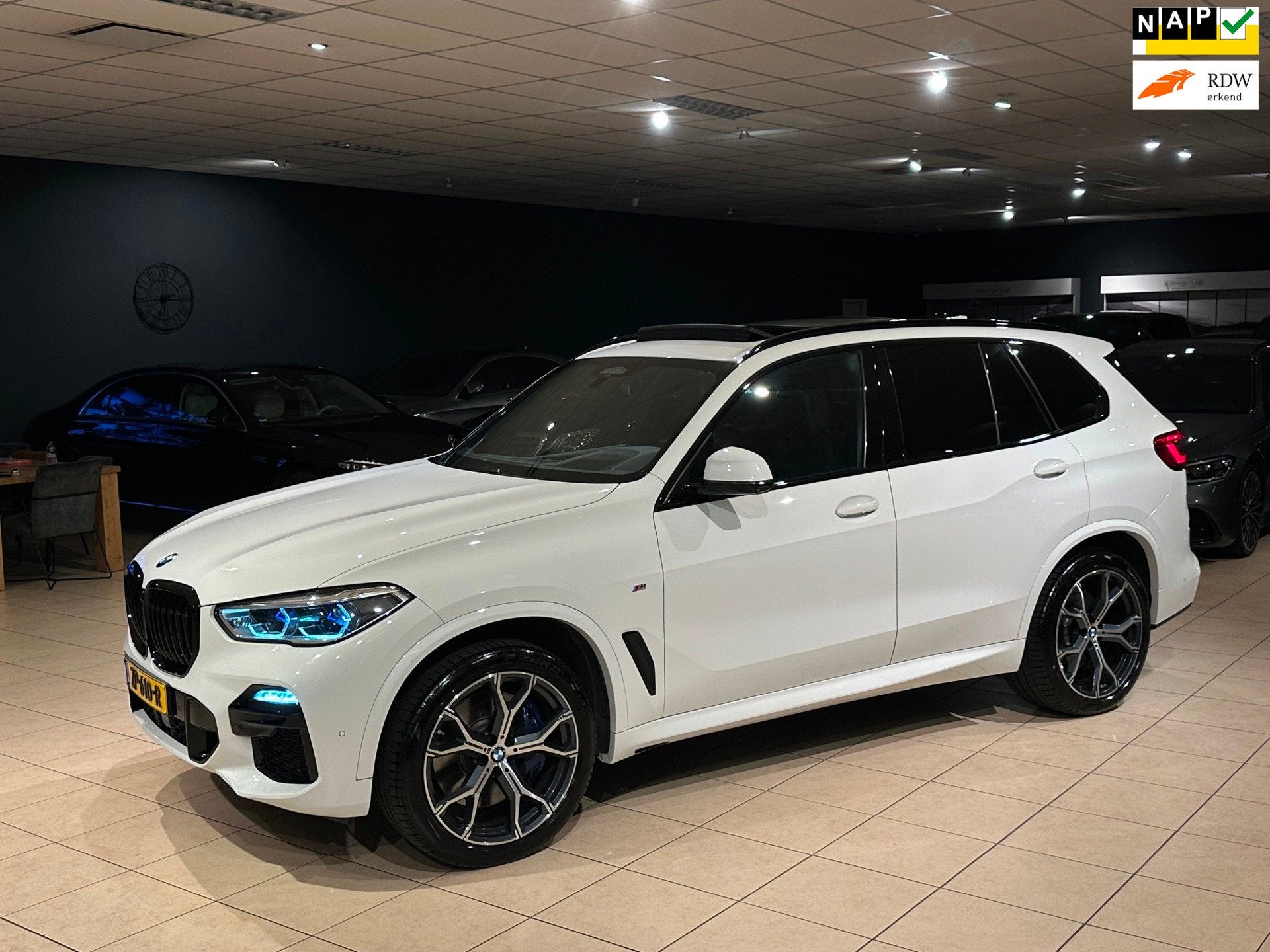 BMW X5 XDrive40i M-SPORT/LASER/TREKHAAK/PANO/ACC/HUD, Auto's, Automaat, Dealer onderhouden, Gebruikt, Bedrijf