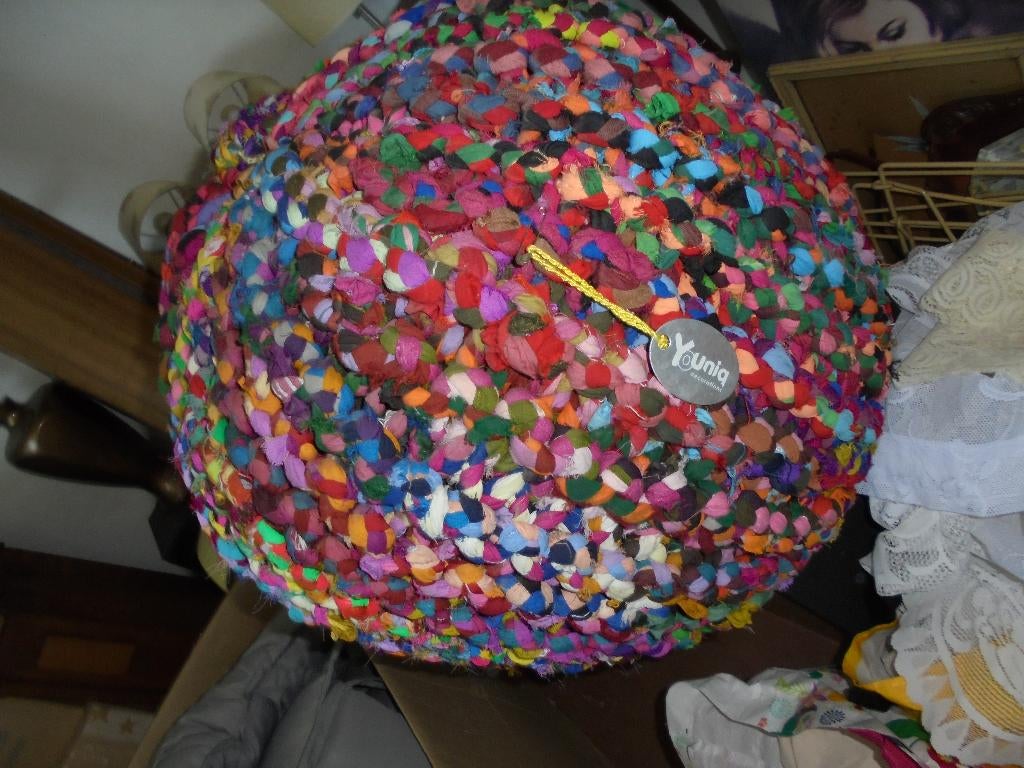geknoopte nieuwe merk poef, Ophalen, 50 tot 75 cm, 50 tot 75 cm, Rond