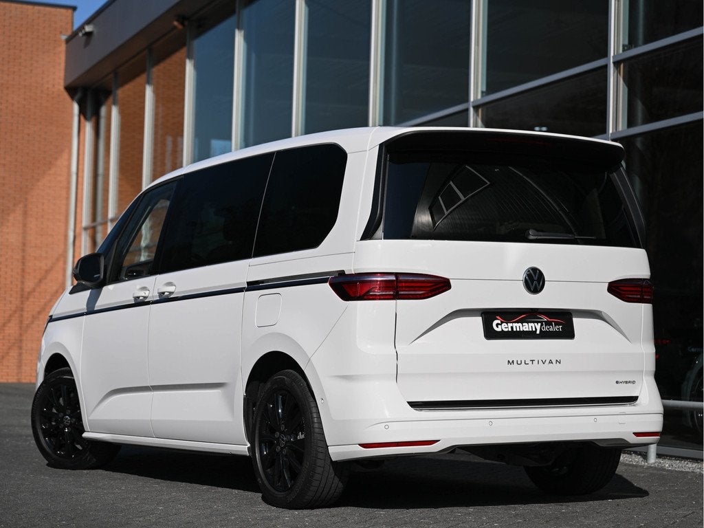 Volkswagen Multivan 1.4 eHybrid 218pk 7-Pers. Style Pano's L, Auto's, Volkswagen, Gebruikt, Zwart, Overige carrosserieën, Met garantie (alle)