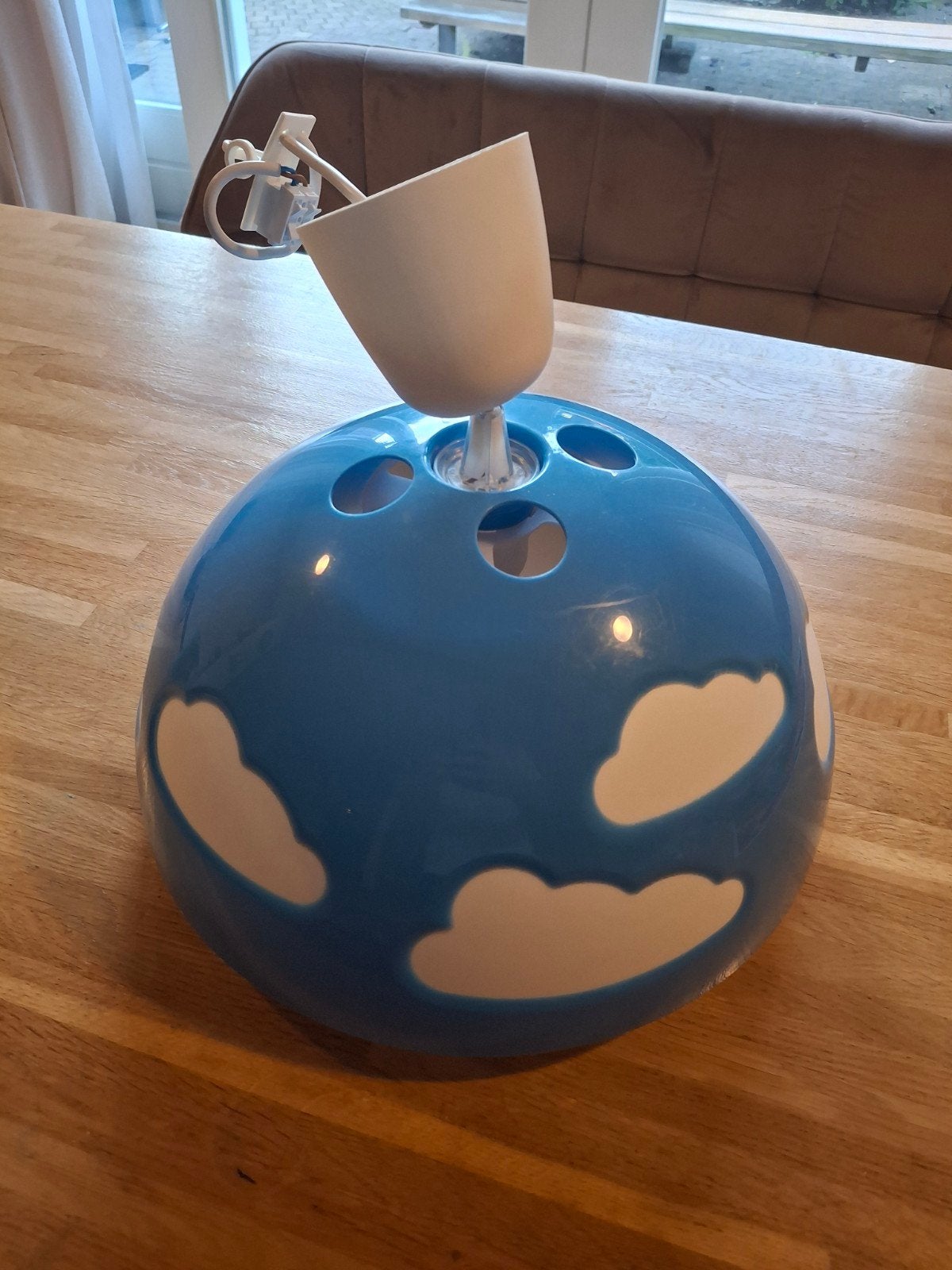 IKEA Skogig Plafondlamp - Blauw met Wolken, Huis en Inrichting, Lampen | Plafondlampen, Ophalen of Verzenden, Zo goed als nieuw