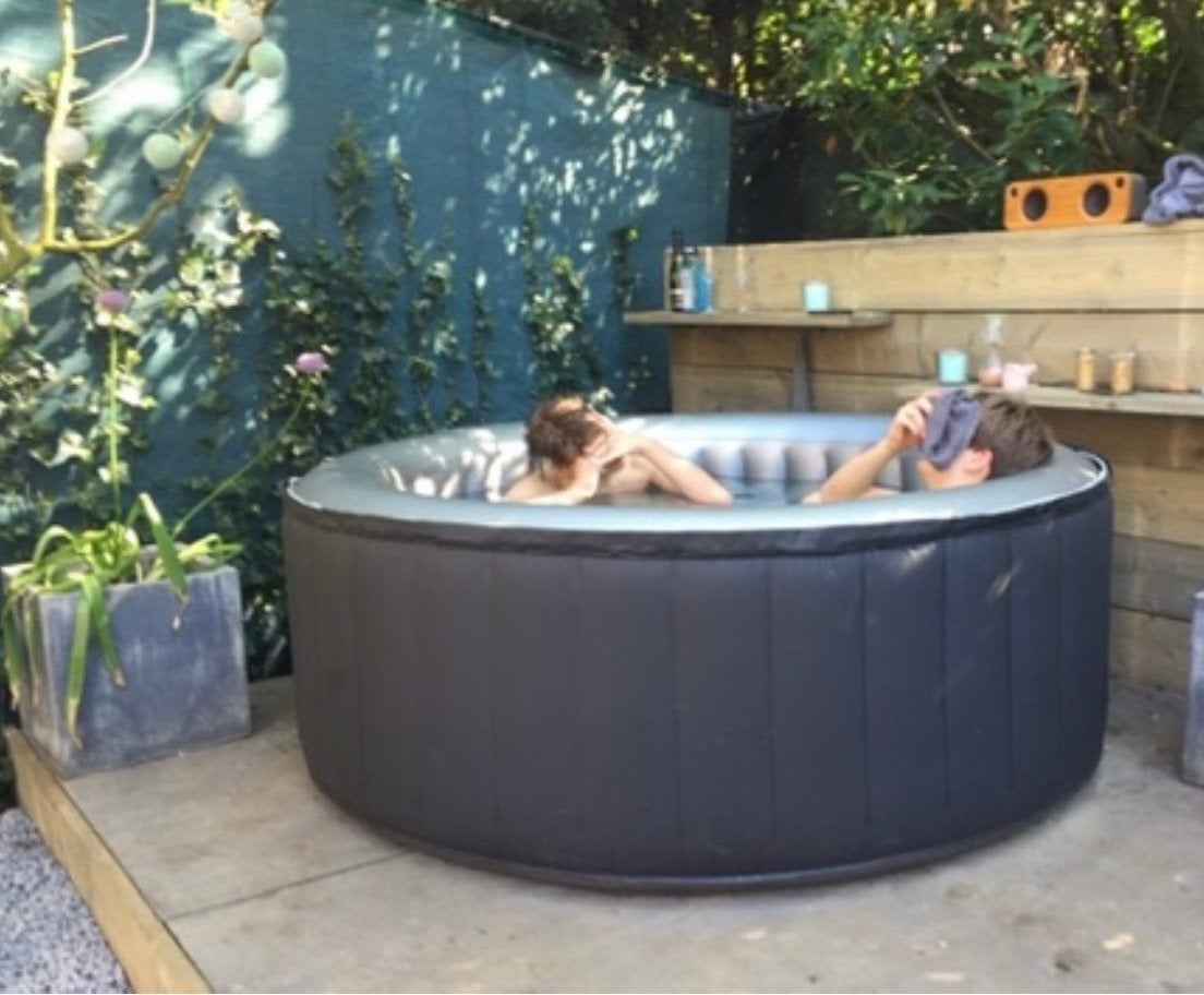 Opblaasbare Jacuzzi, Ophalen, Gebruikt, Pomp, Opblaasbaar