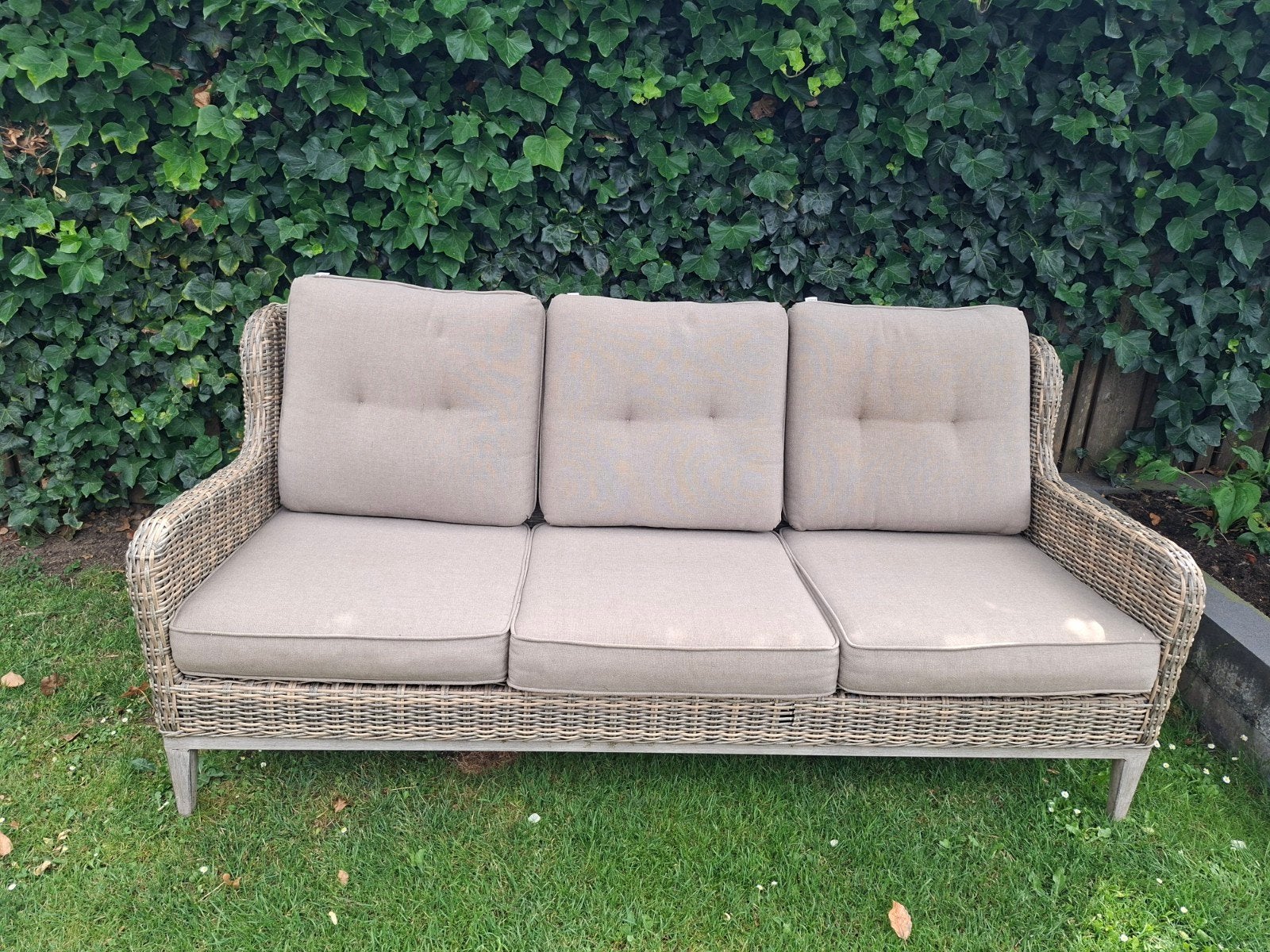 Mooie tuinbank, Ophalen, Gebruikt, Wicker