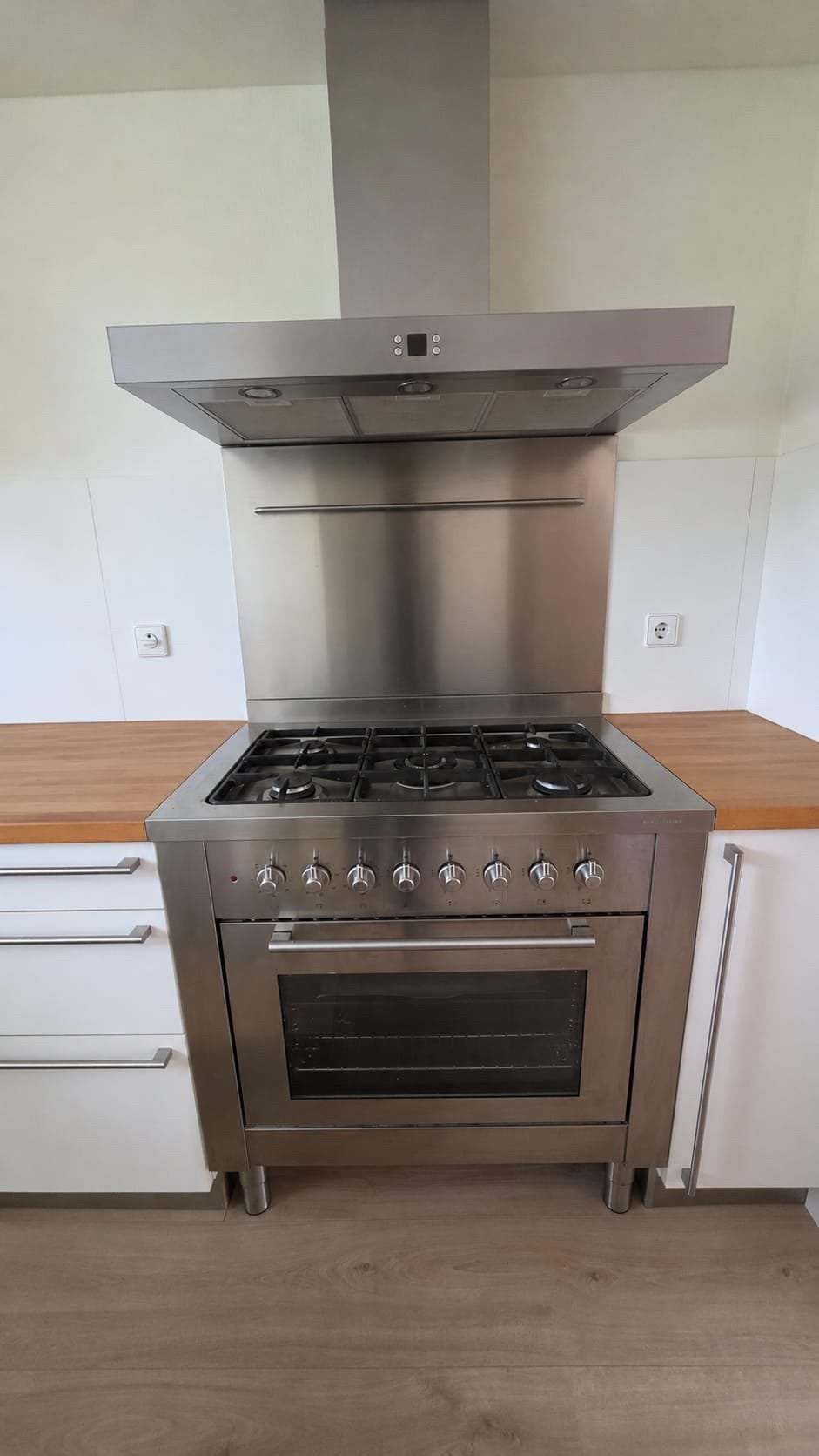 Gasfornuis Solitaire Professional 6-pits + Bosch Afzuigkap, Witgoed en Apparatuur, Fornuizen, Zo goed als nieuw, Vrijstaand, Gas