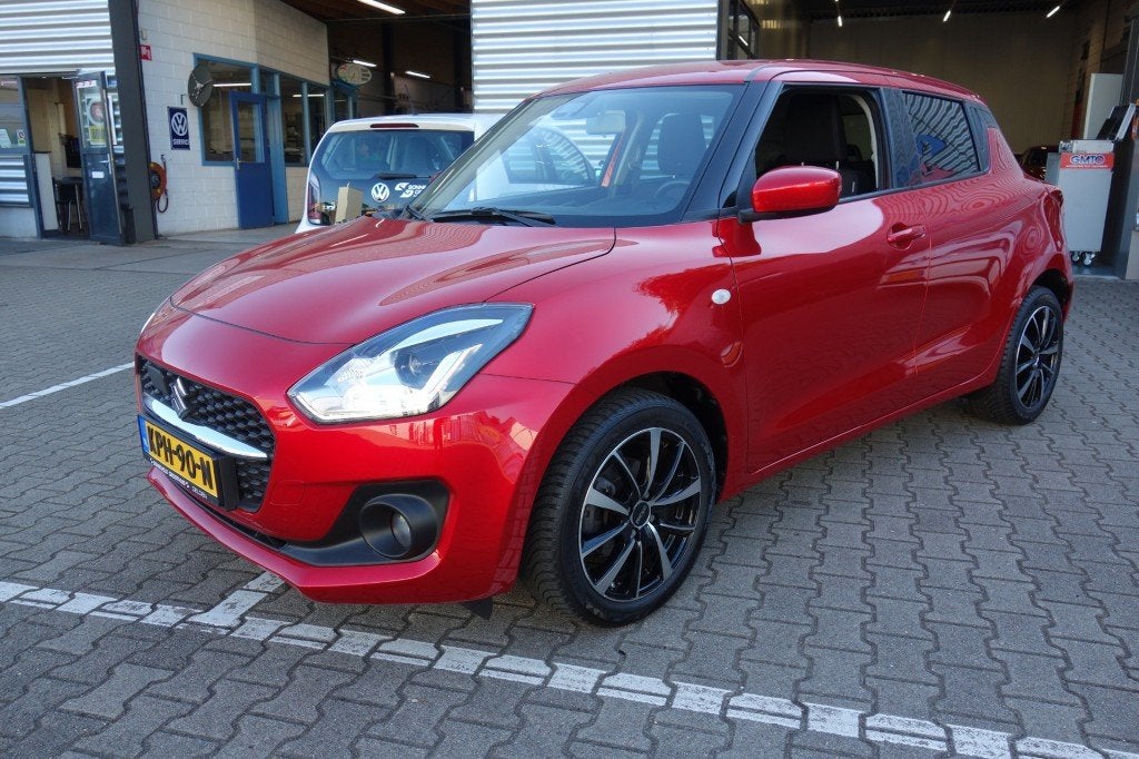 Suzuki SWIFT 1.2 SELECT SMARTHYB. All Season, Android, Camer, 83 pk, Gebruikt, 4 cilinders, 400 kg