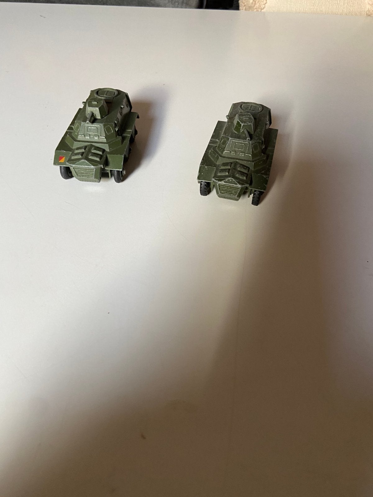 Dinky militair Armoured carrier 2 stuks, Ophalen of Verzenden, Zo goed als nieuw, Auto, Dinky Toys
