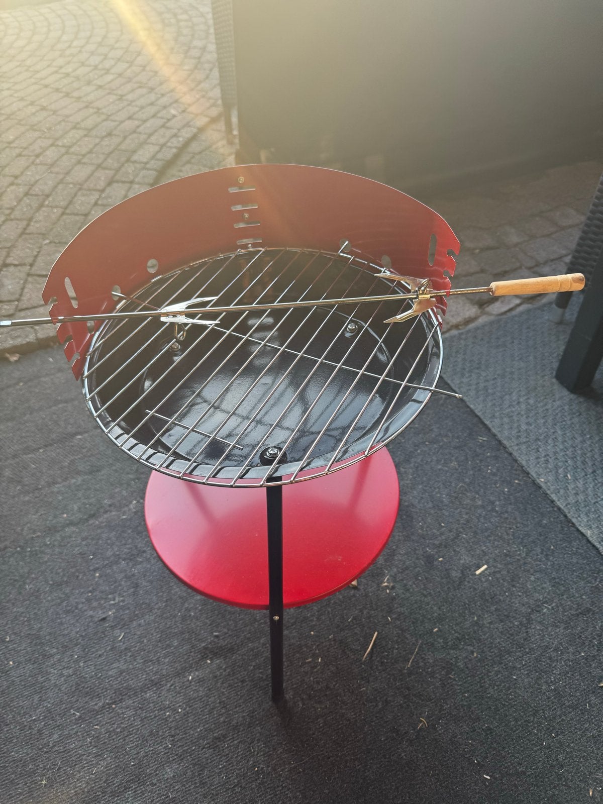 Nieuwe compacte BBQ - Ideaal voor balkon of camping, Ophalen of Verzenden, Nieuw