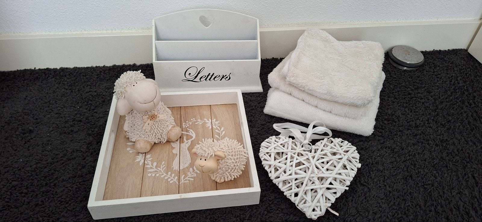 witte woonaccessoires, Ophalen