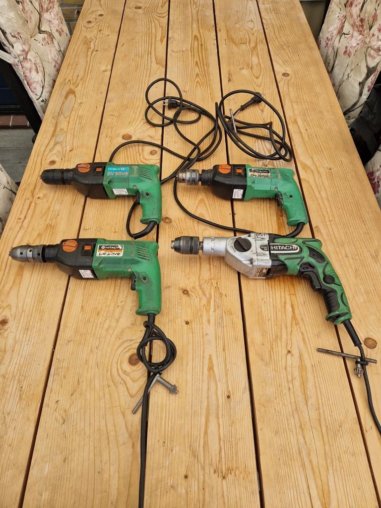 Hitachi klopboormachines, Ophalen