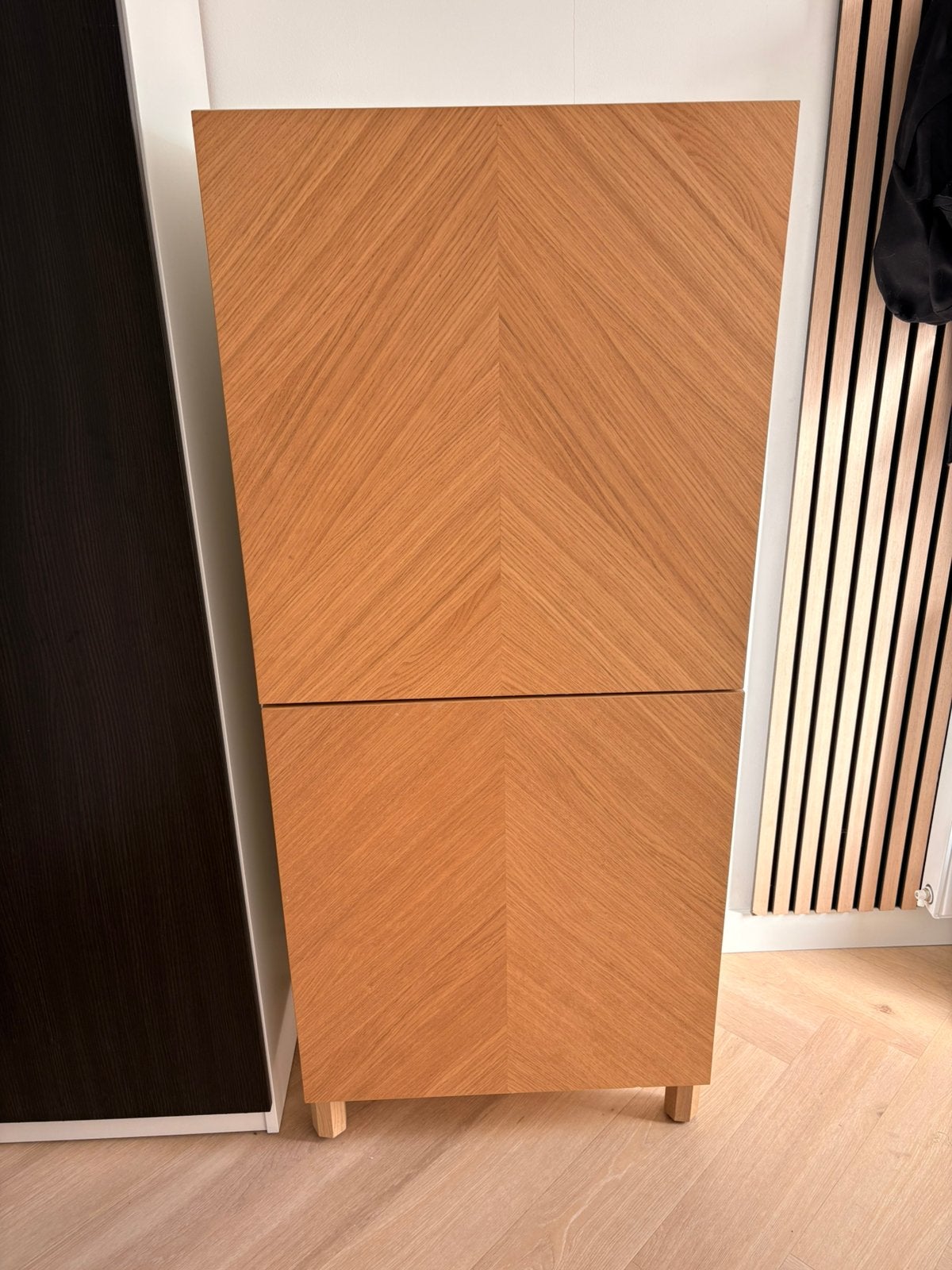 Ikea besta met hedevinken deuren, Ophalen, Zo goed als nieuw