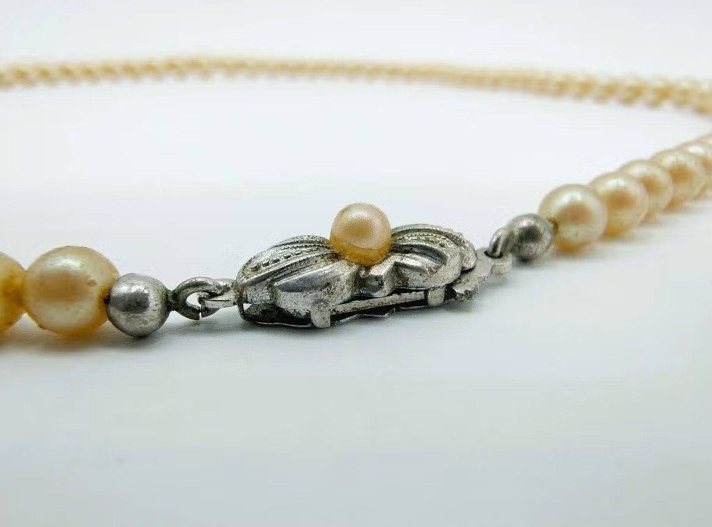 Stijlvolle parelketting met zilveren slot, 44,5 cm, Info@zilverwebsite.nl, Verzenden, Zo goed als nieuw, Zilverwebsite.nl