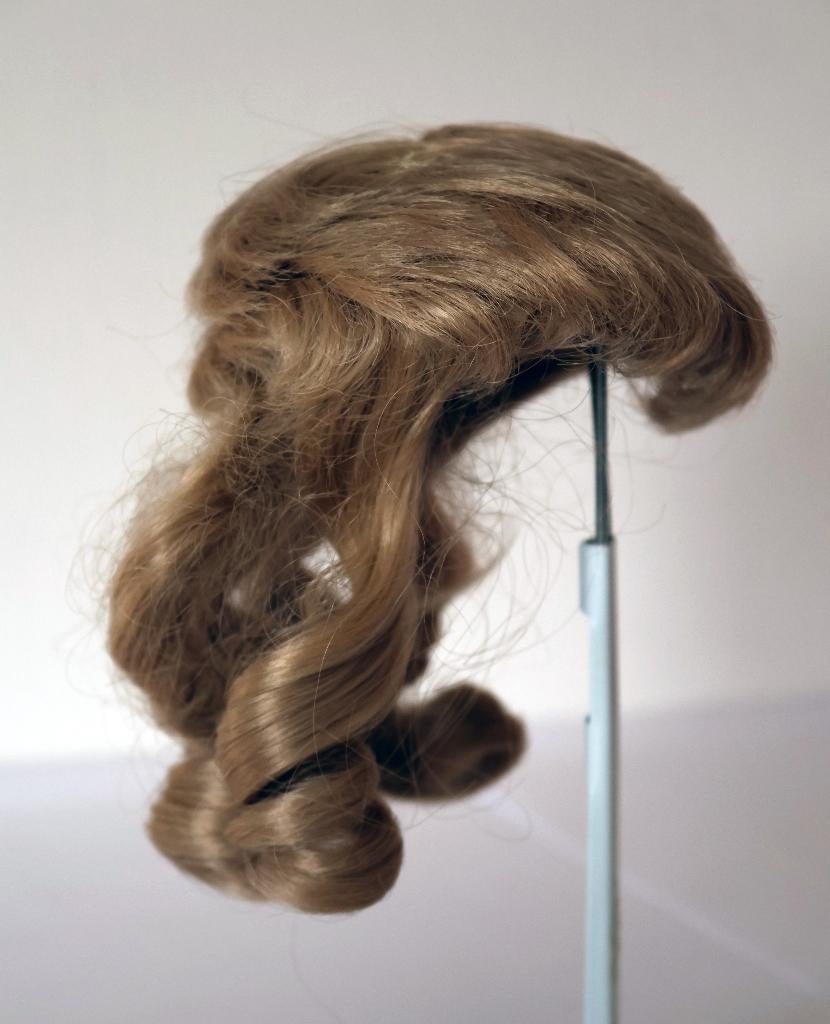 Blonde pruik voor pop., Verzamelen, Ophalen of Verzenden, Gebruikt, Accessoires