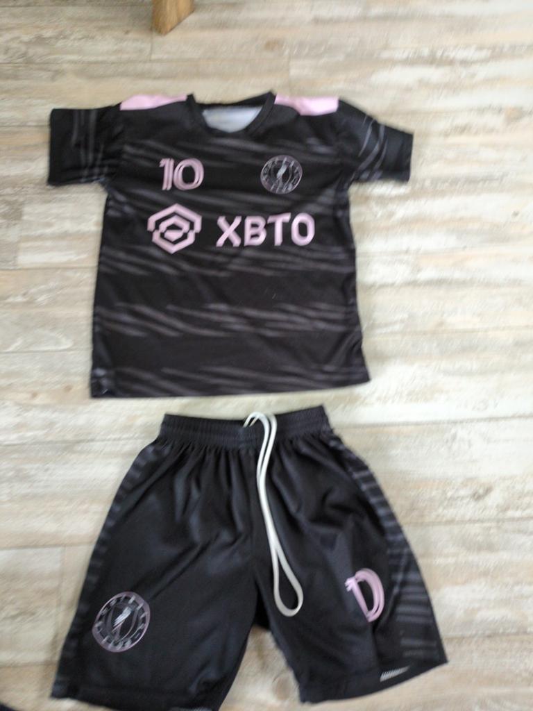 Voetbaltenue Messi 10 - Zwart/Roze - Maat 158-164, Ophalen of Verzenden, Zo goed als nieuw, Jongen, Sport- of Zwemkleding
